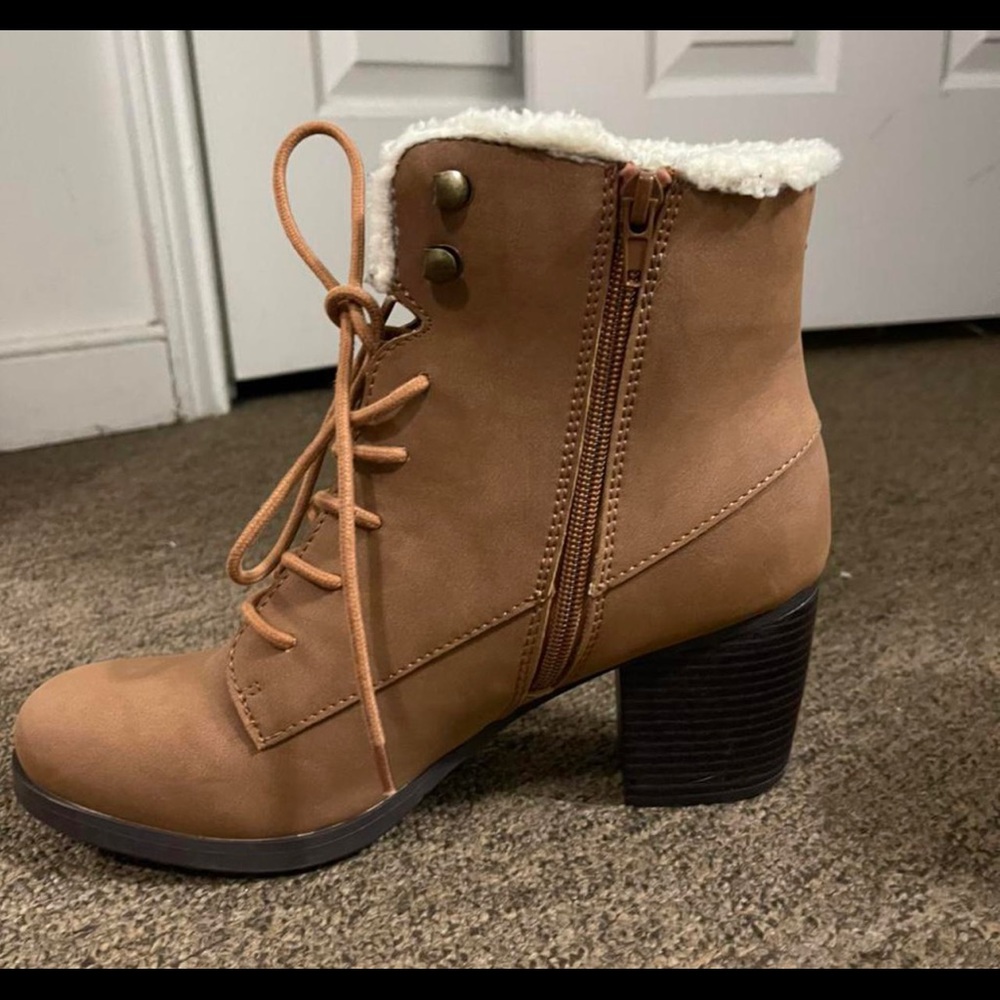 Brown booties with fur on the inside